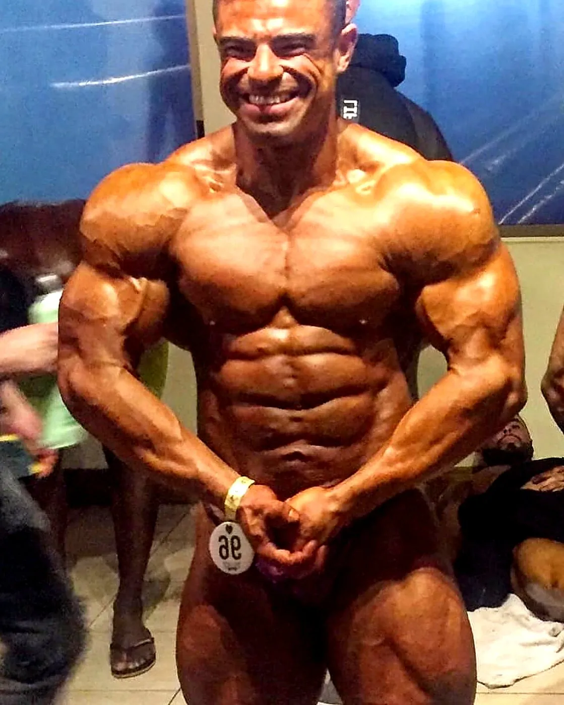 Gerard Mahuzier sonriendo en competencia
